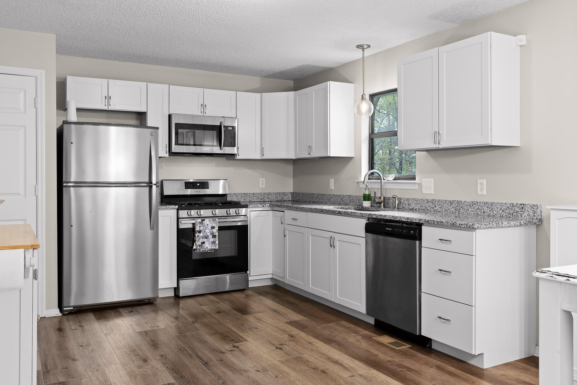 7123 Cane Hollow Road Hixson, TN 37343 - Photo 13 of 30 Kitchen(3)