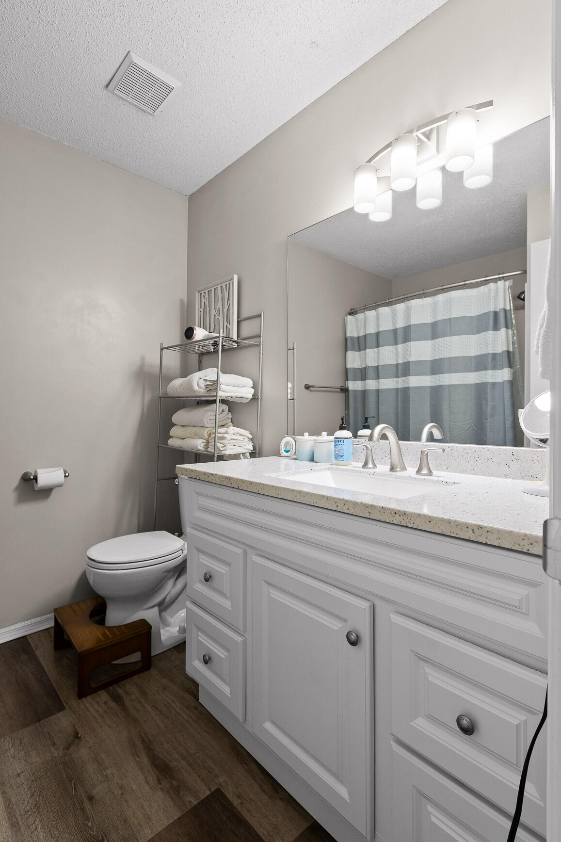 7123 Cane Hollow Road Hixson, TN 37343 - Photo 23 of 30 Bathroom