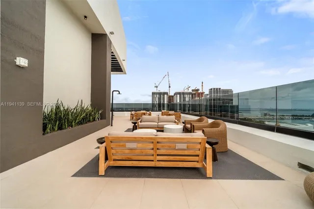 $2,800 | 225 North Miami Avenue, Unit 1207, Miami, FL 33128