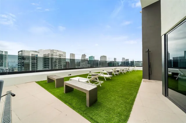 $2,800 | 225 North Miami Avenue, Unit 1207, Miami, FL 33128