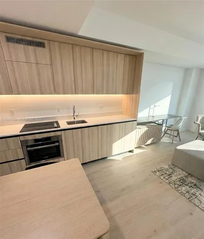 $2,800 | 225 North Miami Avenue, Unit 1207, Miami, FL 33128