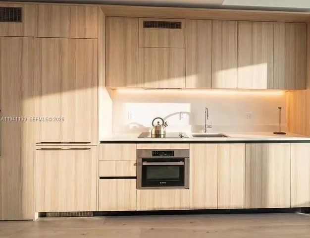 $2,800 | 225 North Miami Avenue, Unit 1207, Miami, FL 33128