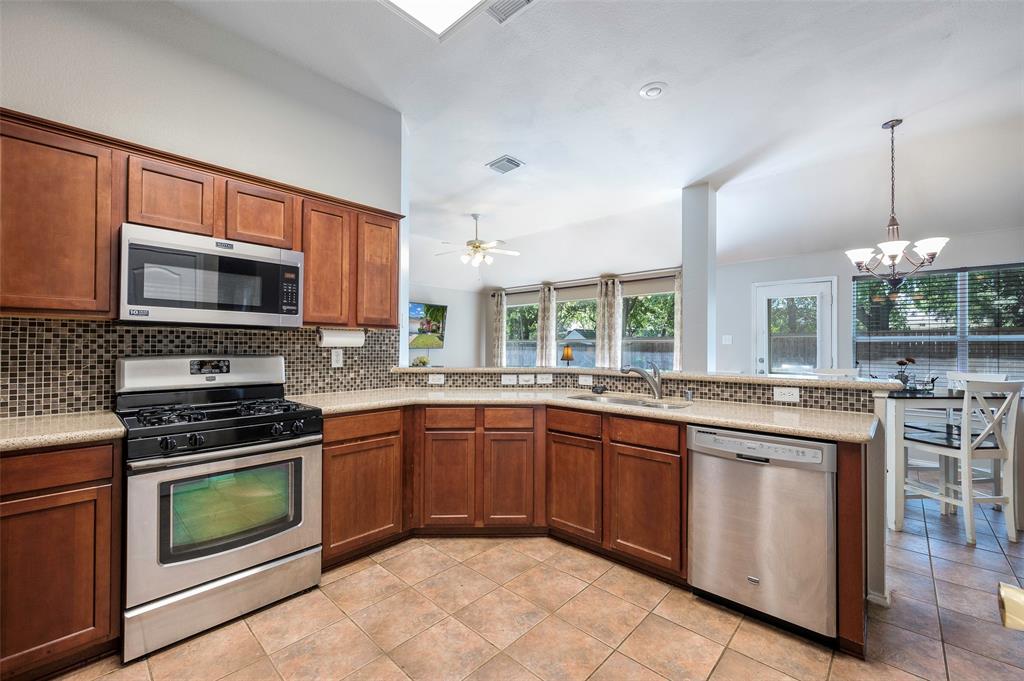 3002 Blake Street Corinth, TX 76210 - Photo 3 of 26
