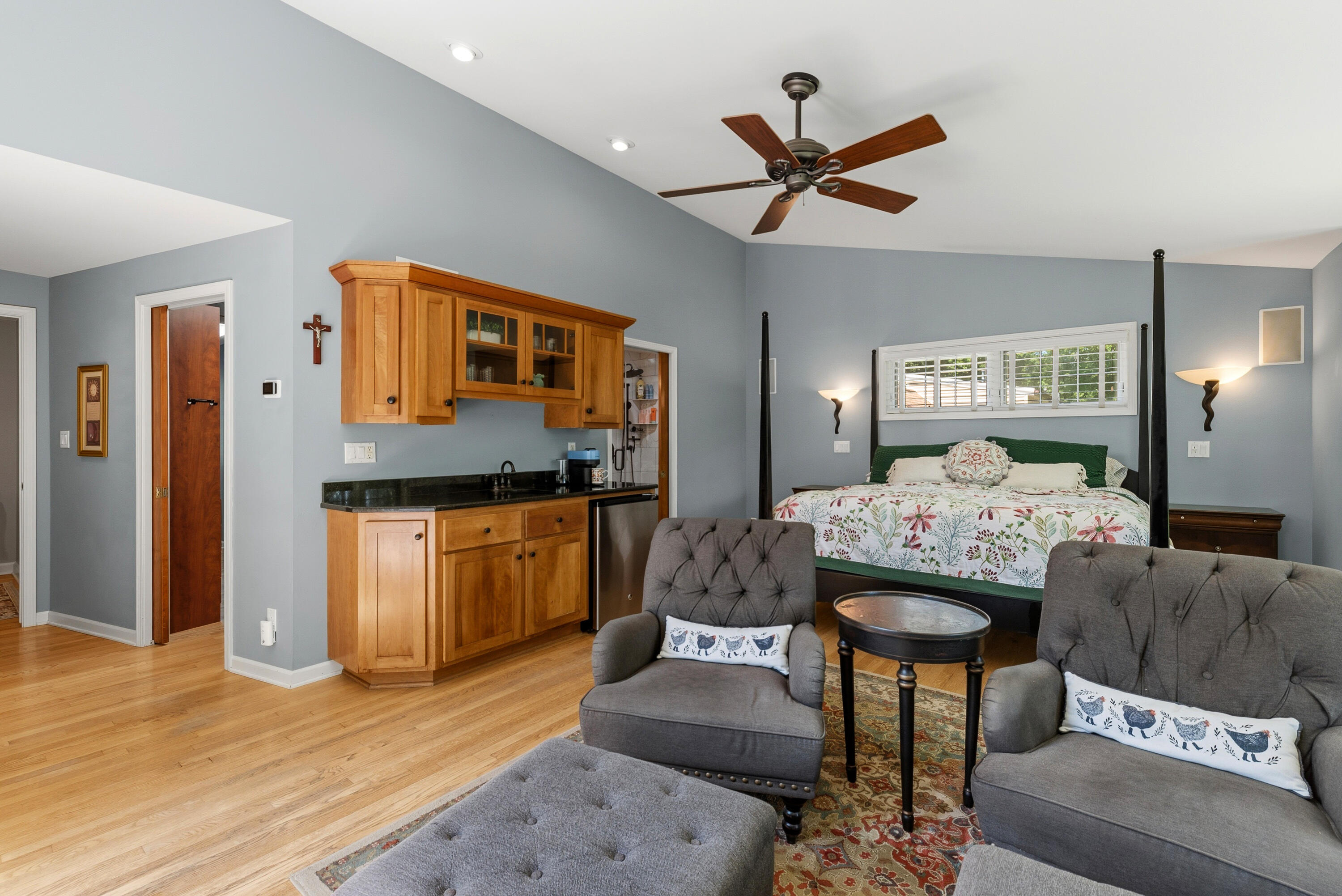 900 Apple Tree Lane Brookfield, WI 53005 - Photo 28 of 75 Primary Suite
