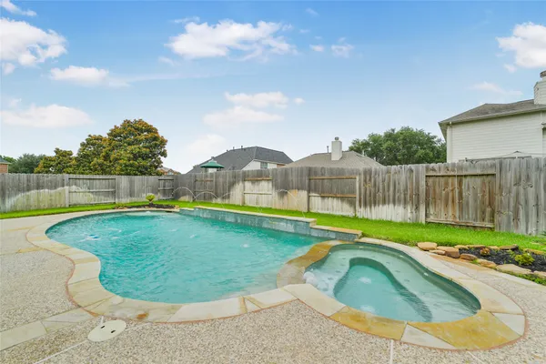 $2,400 | 18022 Oak Orchard Lane, Cypress, TX 77433