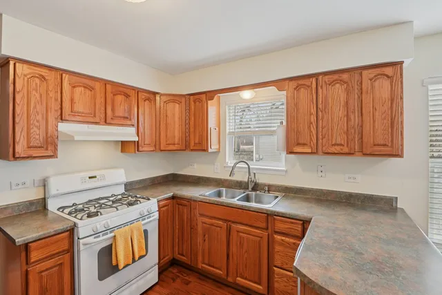 $365,000 | 15931 McClellan Avenue, Plainfield, IL 60544