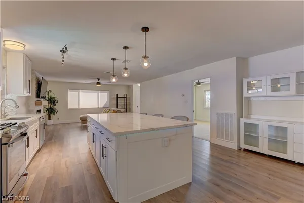 $2,695 | 4342 Powell Avenue, Las Vegas, NV 89121