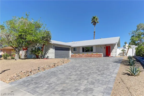 $2,695 | 4342 Powell Avenue, Las Vegas, NV 89121