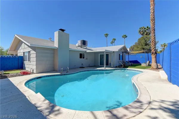 $2,695 | 4342 Powell Avenue, Las Vegas, NV 89121