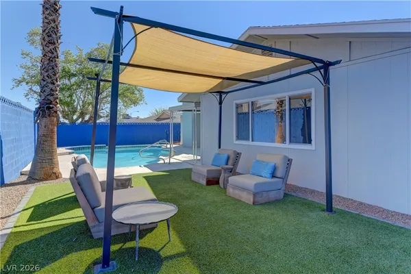 $2,695 | 4342 Powell Avenue, Las Vegas, NV 89121