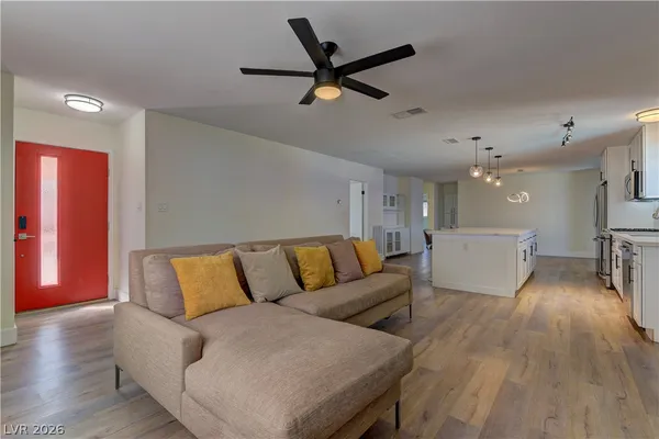 $2,695 | 4342 Powell Avenue, Las Vegas, NV 89121