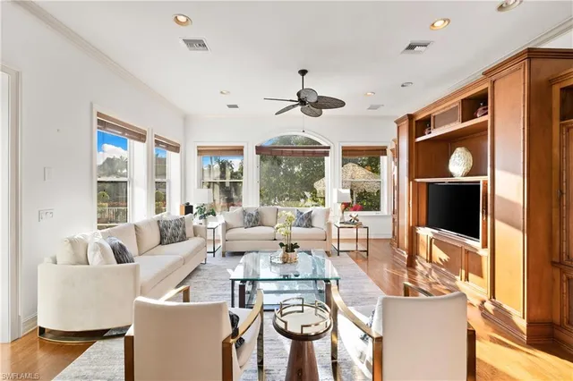 $6,995,000 | 2170 Marina Drive, Naples, FL 34102