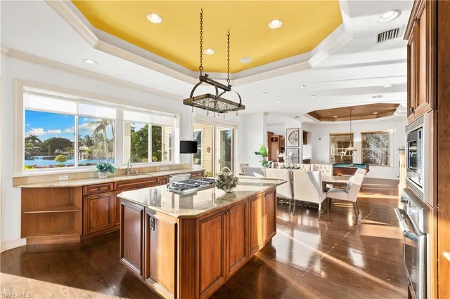 $6,995,000 | 2170 Marina Drive, Naples, FL 34102