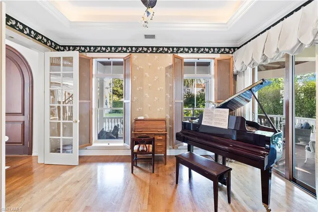 $6,995,000 | 2170 Marina Drive, Naples, FL 34102