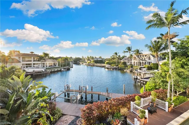 $6,995,000 | 2170 Marina Drive, Naples, FL 34102