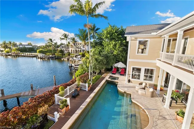 $6,995,000 | 2170 Marina Drive, Naples, FL 34102