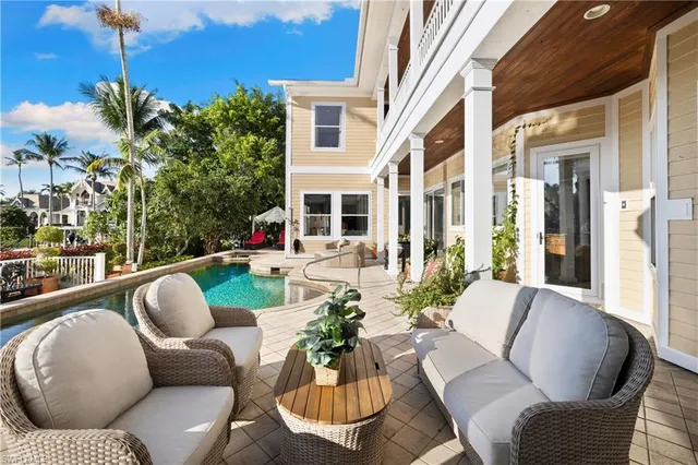 $6,995,000 | 2170 Marina Drive, Naples, FL 34102