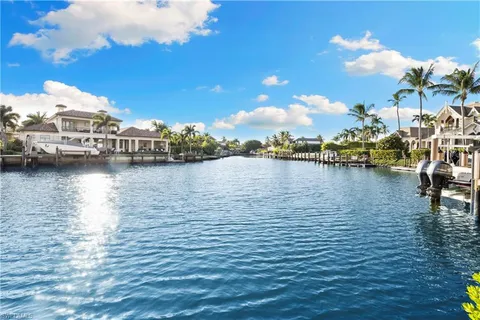 $6,995,000 | 2170 Marina Drive, Naples, FL 34102