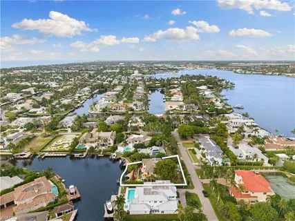 $6,199,000 | 2170 Marina Drive, Naples, FL 34102