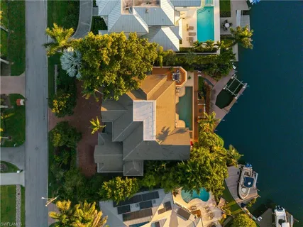 $6,995,000 | 2170 Marina Drive, Naples, FL 34102
