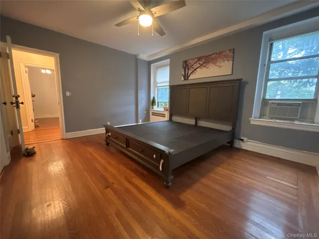 $4,350 | 8 Barstow Road, Unit 2B, Great Neck, NY 11021