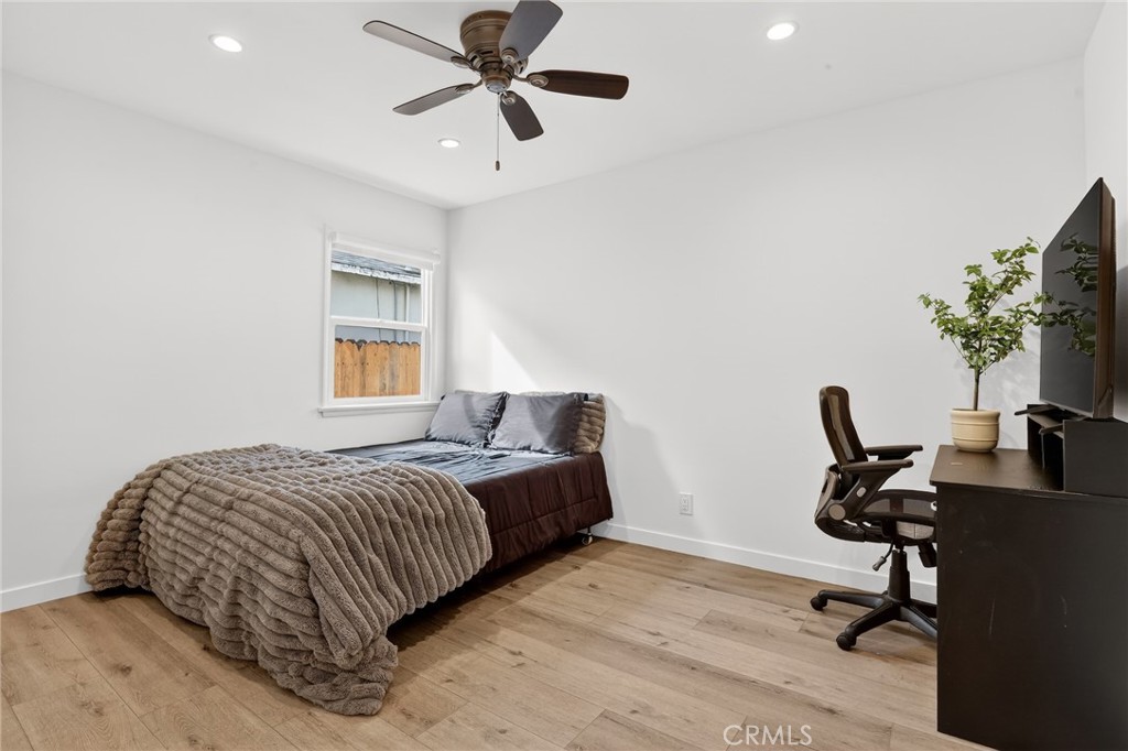 6565 Randi Avenue Woodland Hills, CA 91303 - Photo 14 of 20