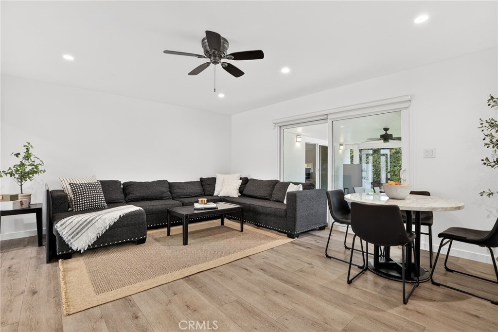 6565 Randi Avenue Woodland Hills, CA 91303 - Photo 5 of 20