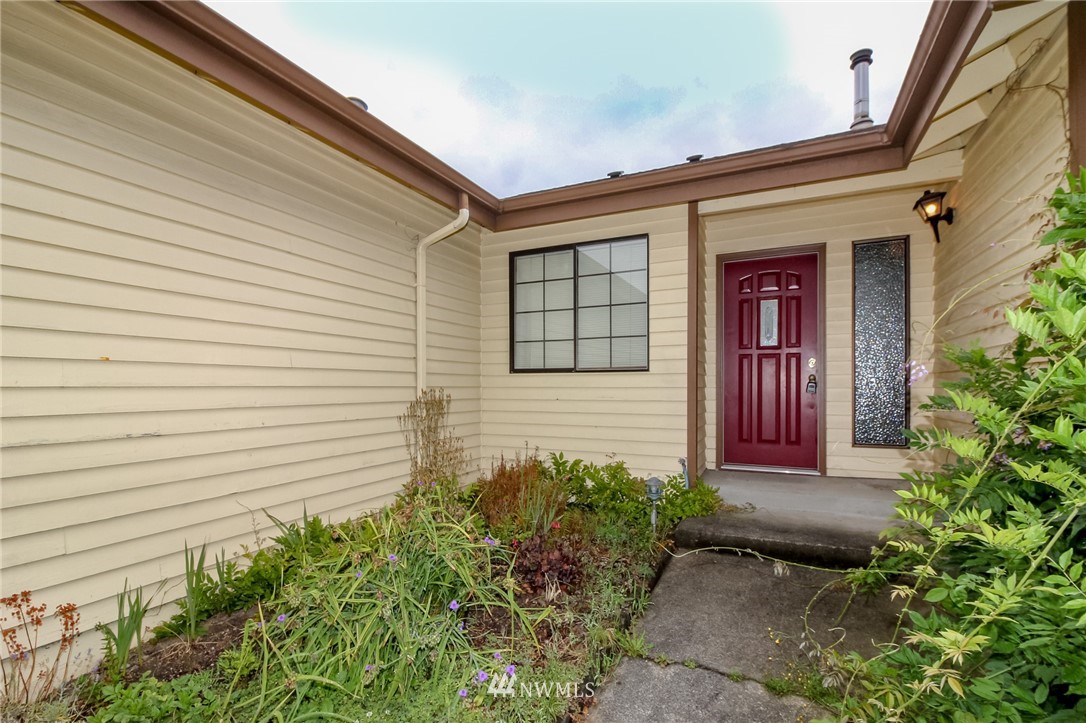 1720 Shattuck Avenue South Renton, WA 98055 - Photo 2 of 24 Gallery Image 2