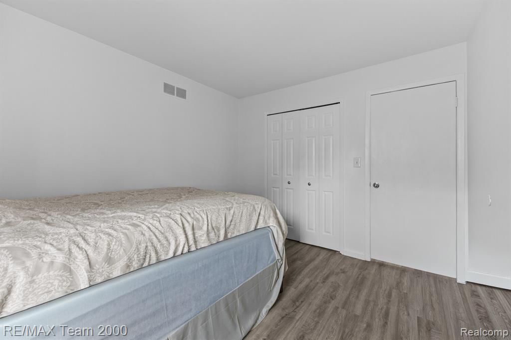 12049 Ina Drive Sterling Heights, MI 48312 - Photo 14 of 20