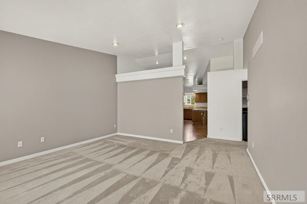 2907 Courtyard Circle Ammon, ID 83406 - Photo 6 of 32