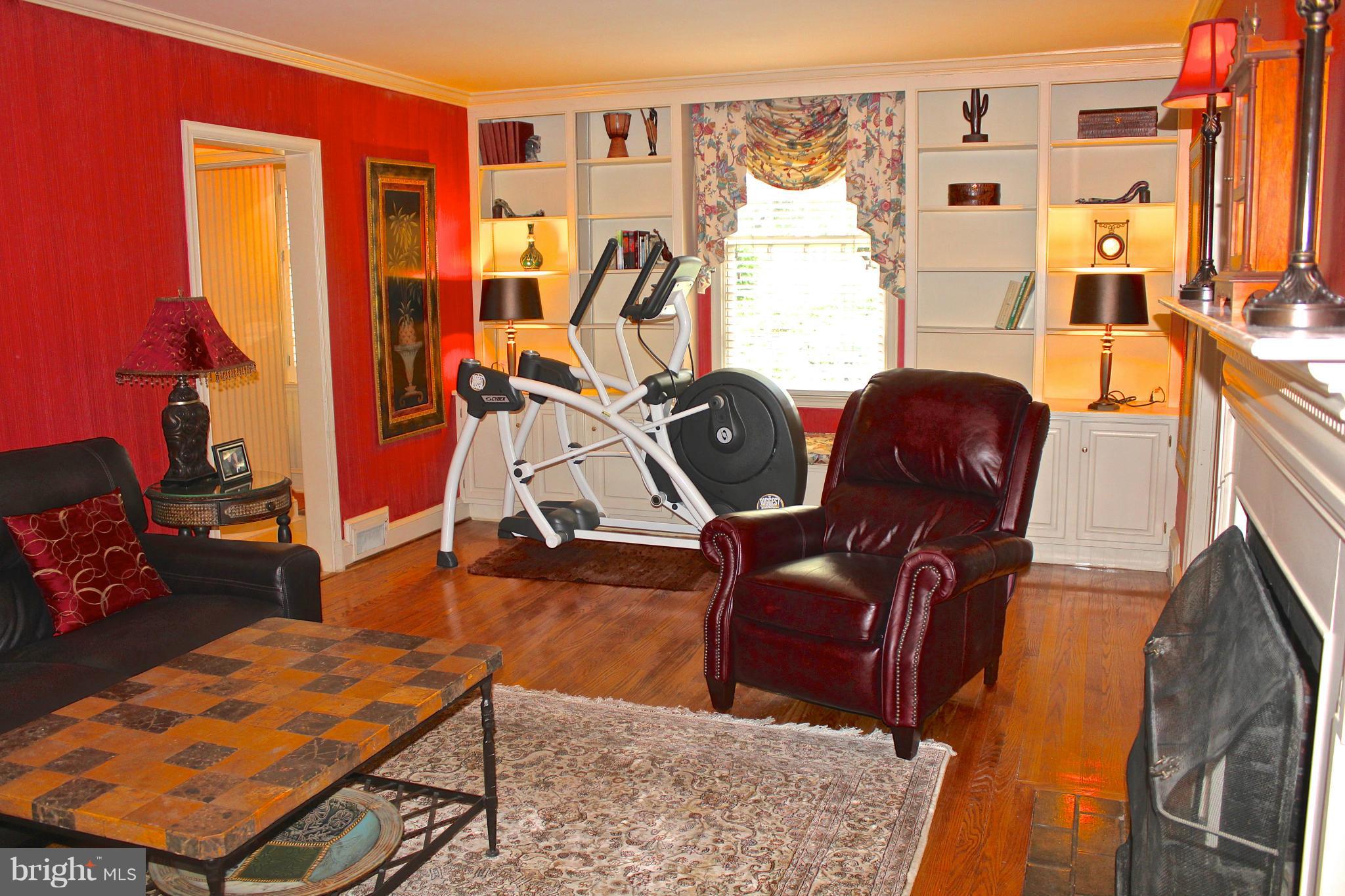 11 Aintree Road Baltimore, MD 21286 - Photo 13 of 30 Living Room