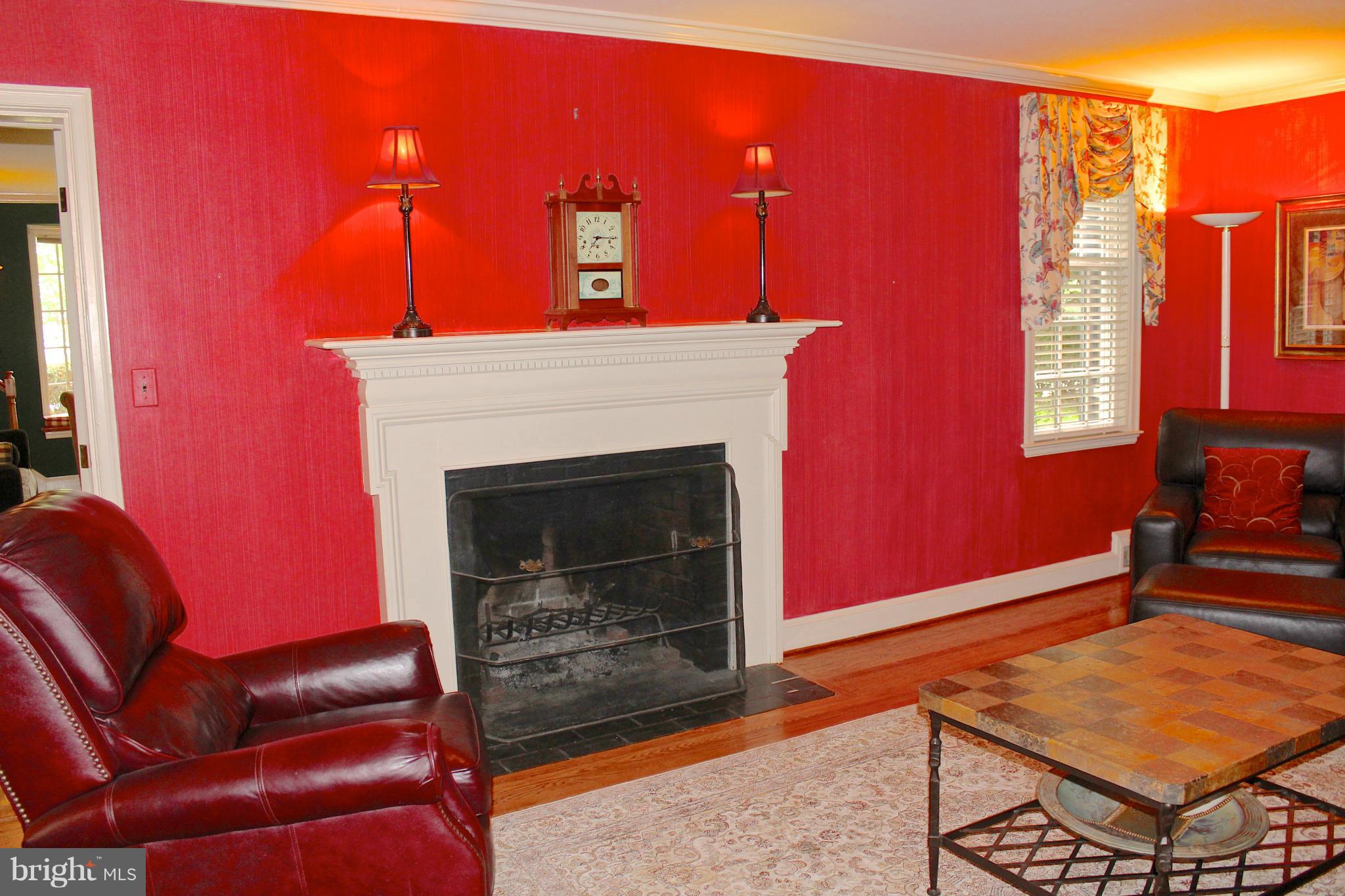 11 Aintree Road Baltimore, MD 21286 - Photo 10 of 30 Living Room