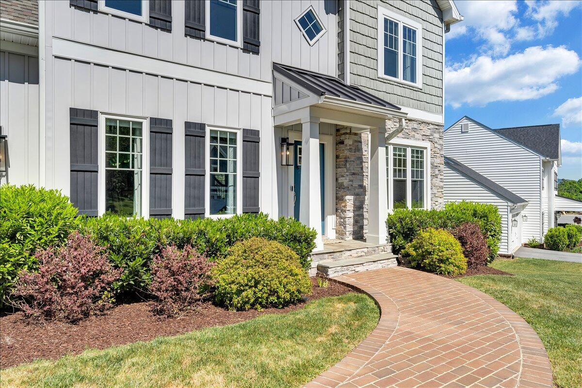 7055 Fairway Ridge Court Salem, VA 24153 - Photo 4 of 48 02-MIB07044-R5