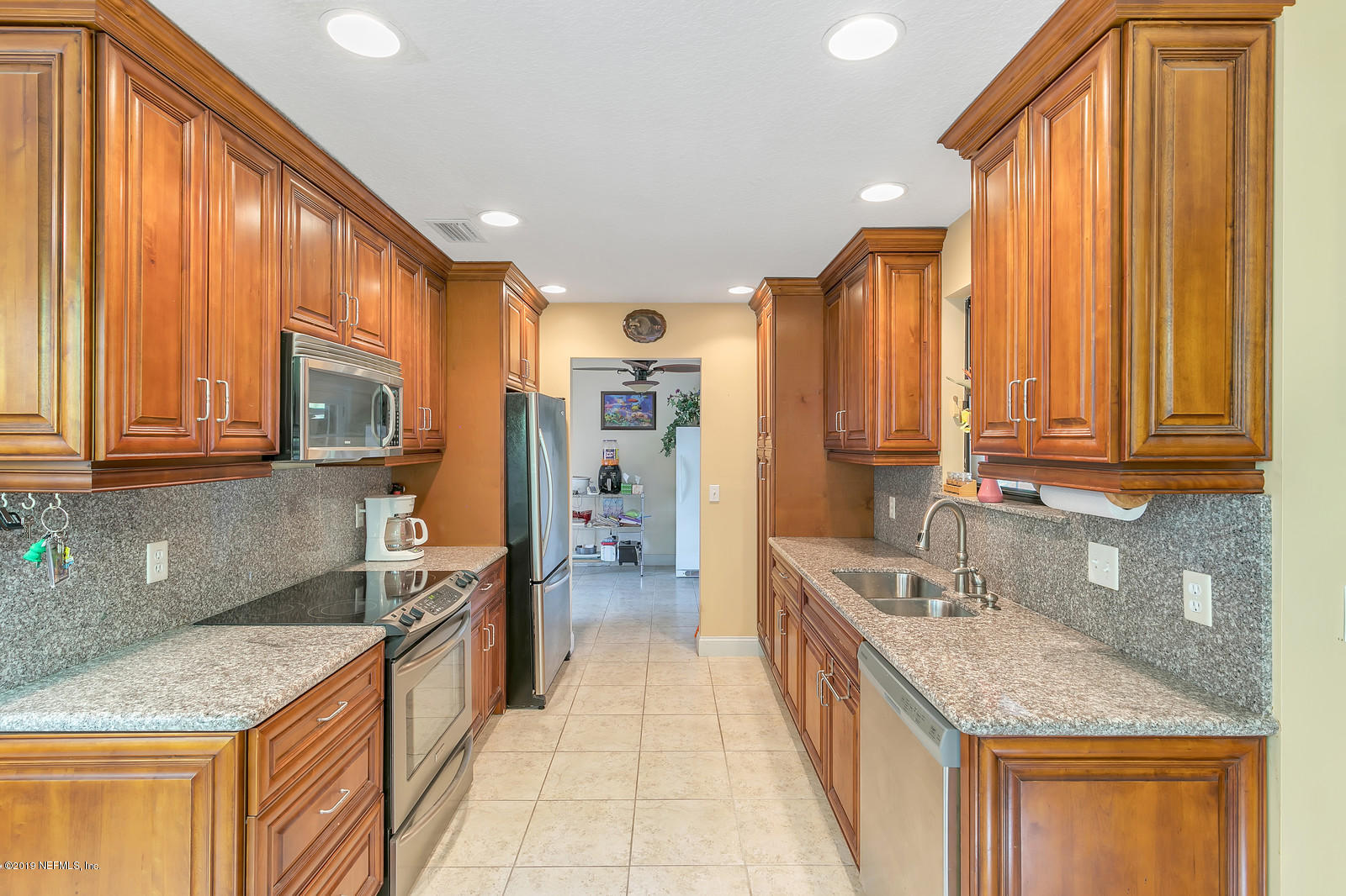 10306 Autumn Valley Road Jacksonville, FL 32257 - Photo 12 of 31 Kitchen