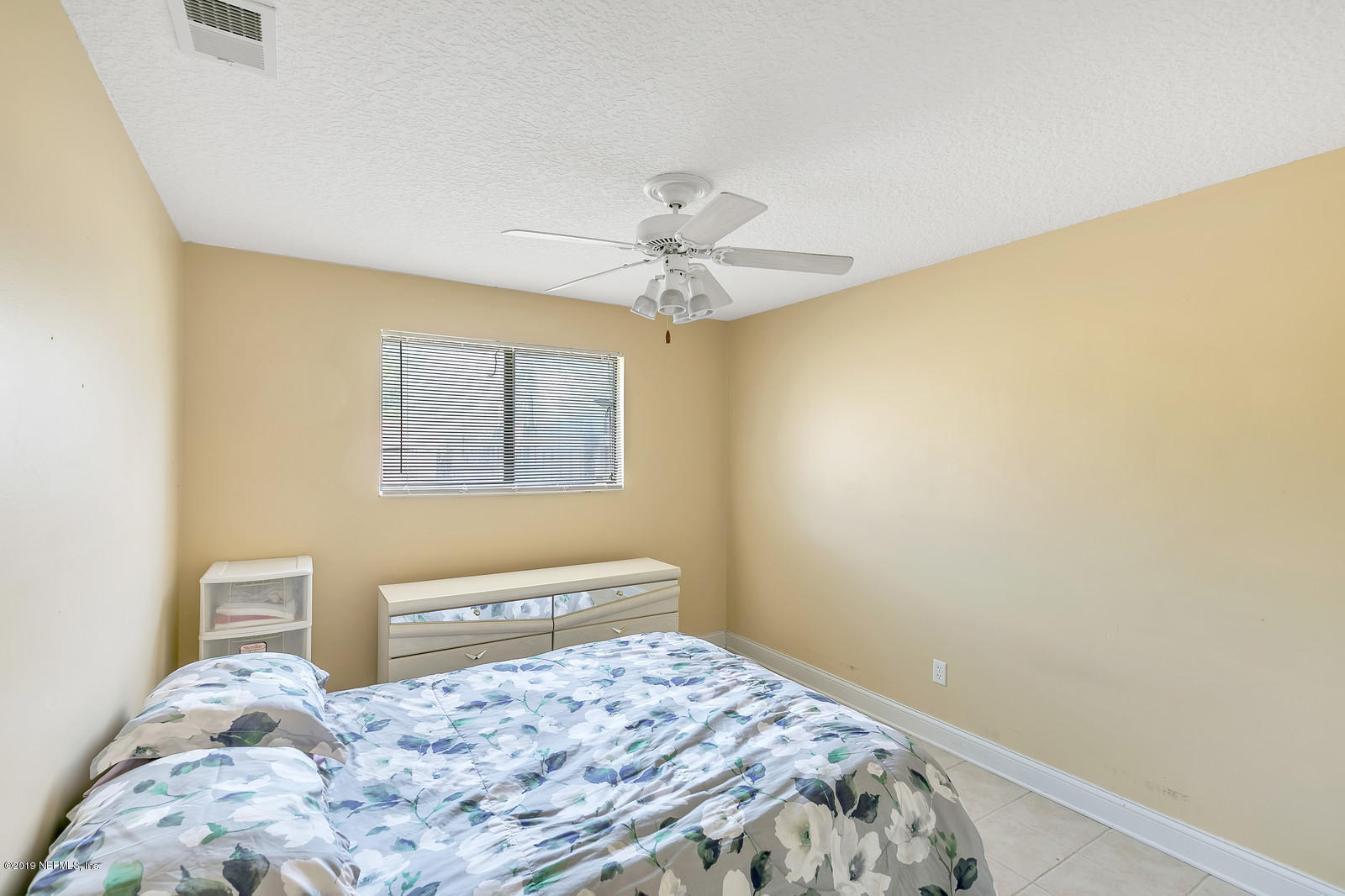 10306 Autumn Valley Road Jacksonville, FL 32257 - Photo 21 of 31 Guest Bedroom