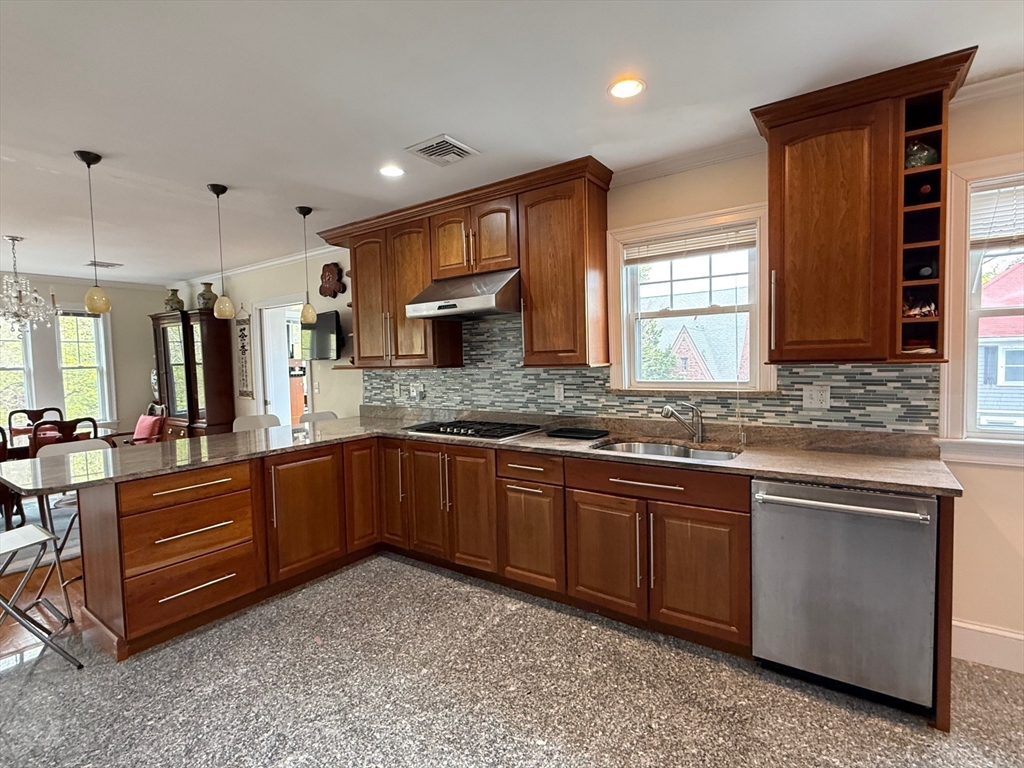 39 Greycliff Road Boston, MA 02135 - Photo 24 of 42