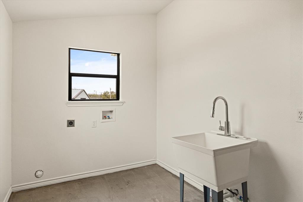 500 Tolar Cemetery Road Tolar, TX 76476 - Photo 14 of 39