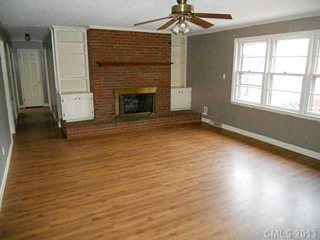 2471 Kings Grant Road Lincolnton, NC 28092 - Photo 2 of 13 Gallery Image 2