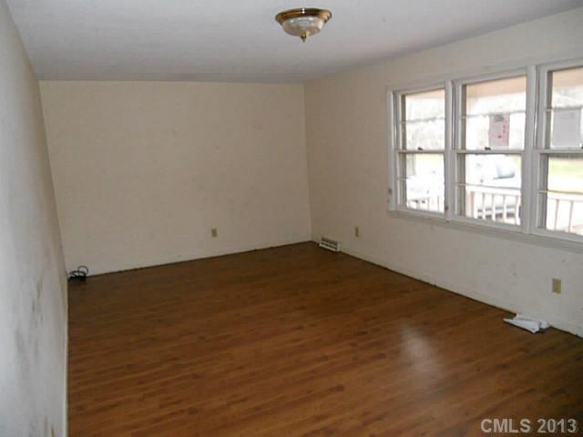 2471 Kings Grant Road Lincolnton, NC 28092 - Photo 3 of 13 Gallery Image 3