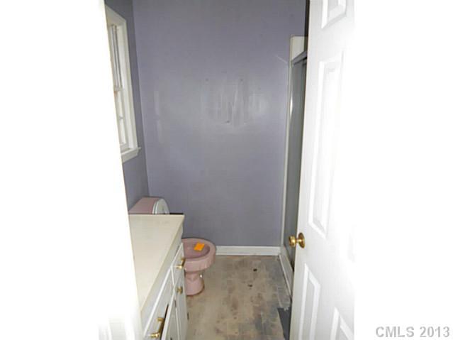 2471 Kings Grant Road Lincolnton, NC 28092 - Photo 9 of 13 Gallery Image 9