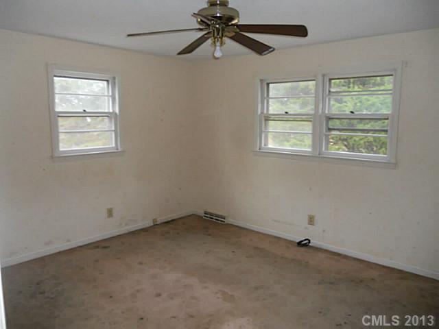 2471 Kings Grant Road Lincolnton, NC 28092 - Photo 10 of 13 Gallery Image 10