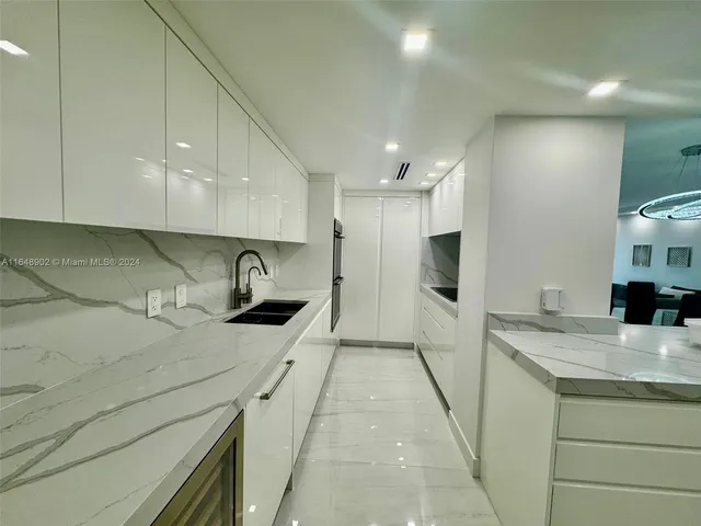 $8,500 | 9801 Collins Avenue, Unit 5U, Bal Harbour, FL 33154