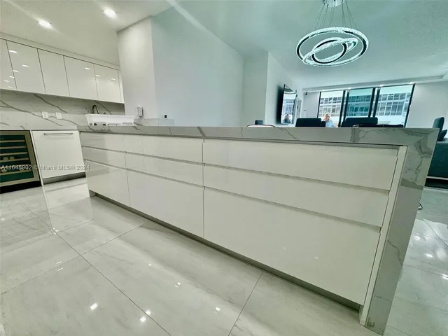 $8,500 | 9801 Collins Avenue, Unit 5U, Bal Harbour, FL 33154