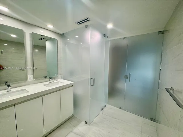 $8,500 | 9801 Collins Avenue, Unit 5U, Bal Harbour, FL 33154