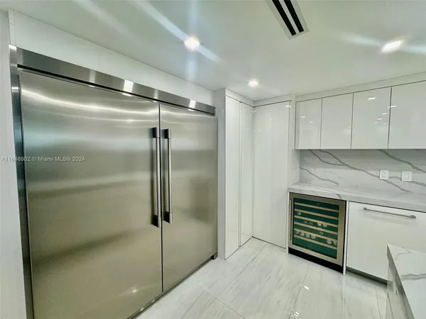 $8,500 | 9801 Collins Avenue, Unit 5U, Bal Harbour, FL 33154