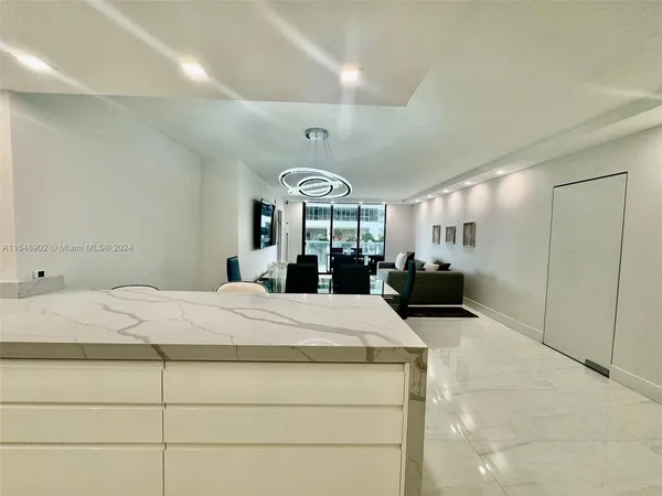 $8,500 | 9801 Collins Avenue, Unit 5U, Bal Harbour, FL 33154