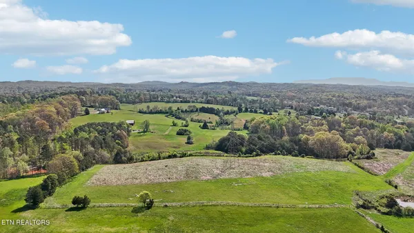 $2,095,000 | 436 Thorngrove Pike, Kodak, TN 37764