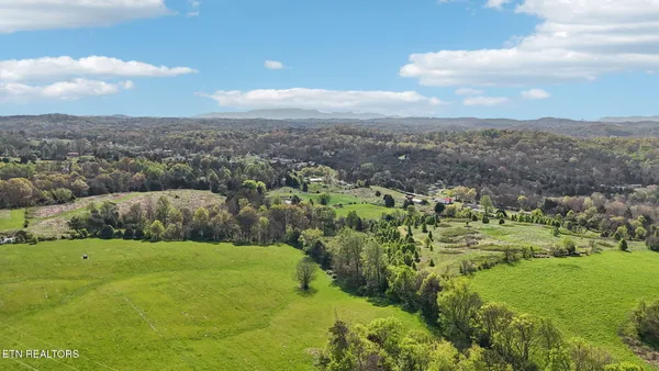 $2,095,000 | 436 Thorngrove Pike, Kodak, TN 37764