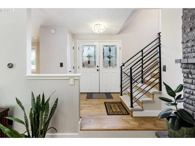 $647,000 | 16455 Devonshire Drive, Gladstone, OR 97027