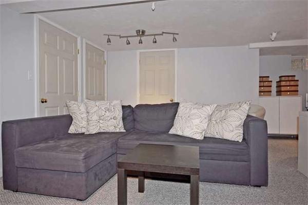 89 Londonderry Road Framingham, MA 01701 - Photo 17 of 21 Gallery Image 17